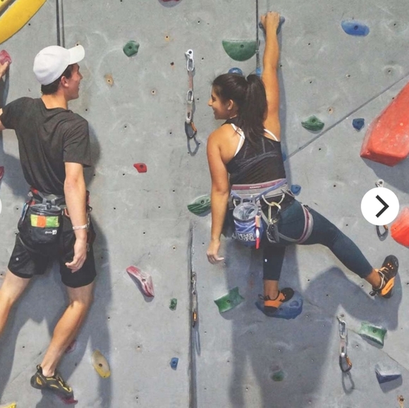 Lululemon run the day crop submarine black 8 pants - Picture 8 of 16